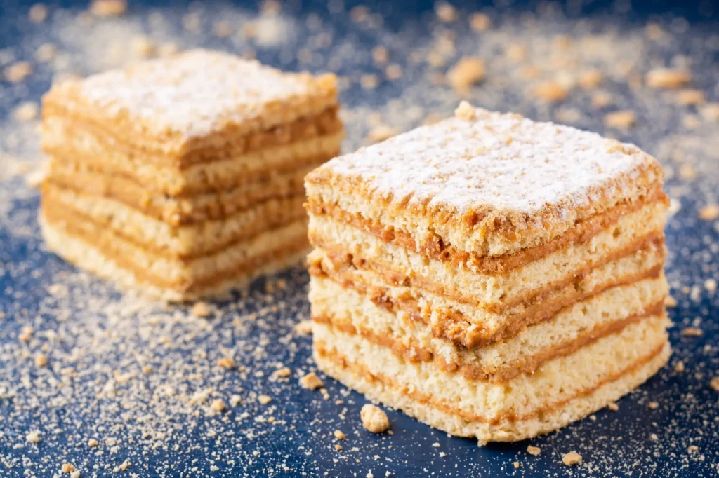biskvitena torta