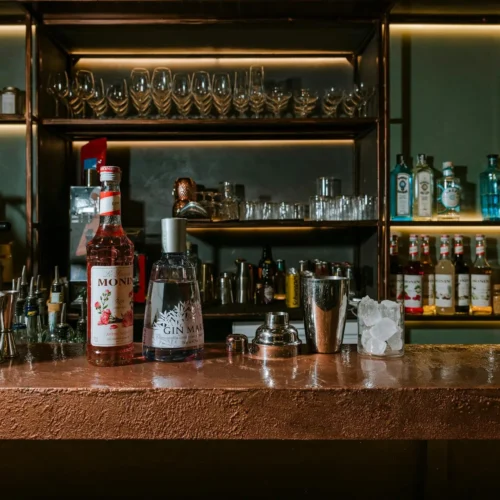 bar