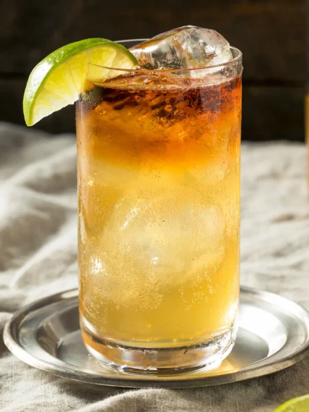 kokteil dark and stormy