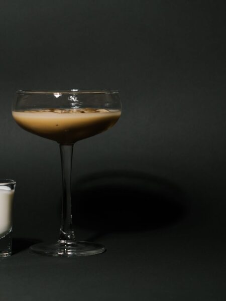 Коктейл Бял руснак (White Russian)