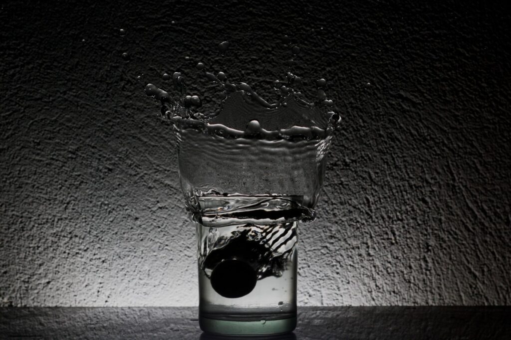 Коктейл Ягербомб (Jägerbomb)