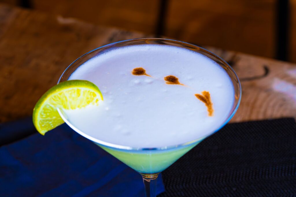 Коктейл Писко Сауър (Pisco Sour)