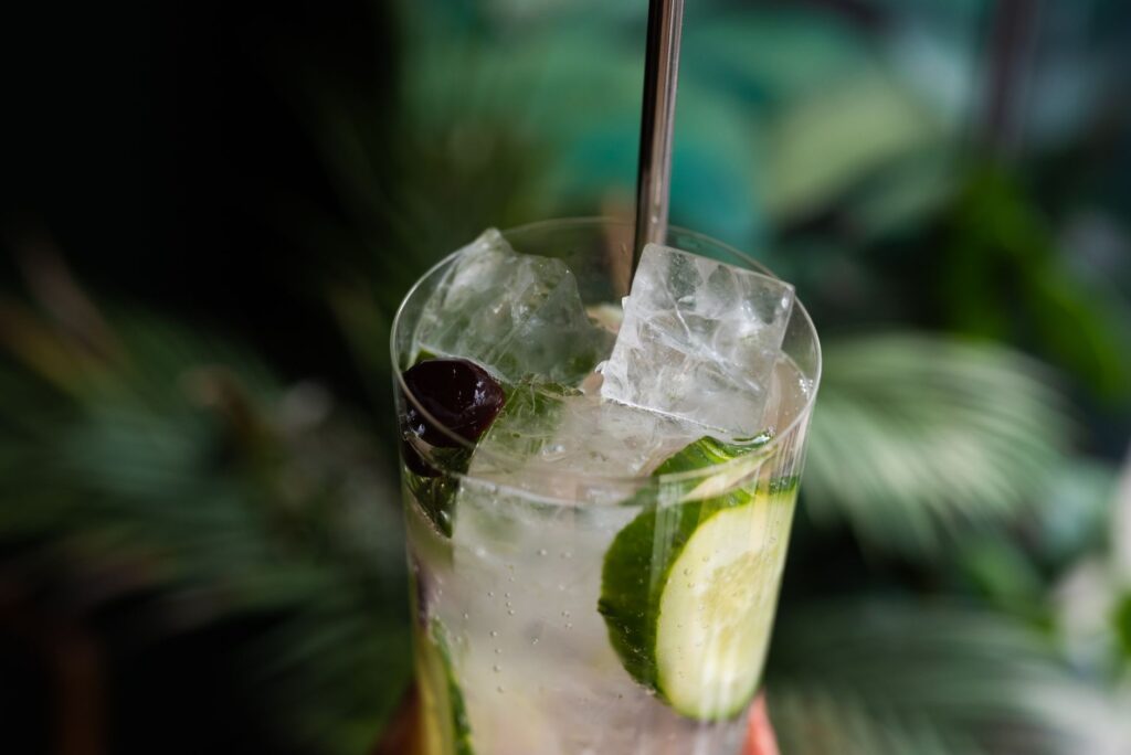 Коктейл Шартрьоз Суизъл (Chartreuse Swizzle)