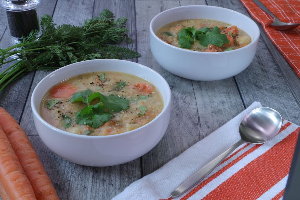 Млечна супа с млади моркови