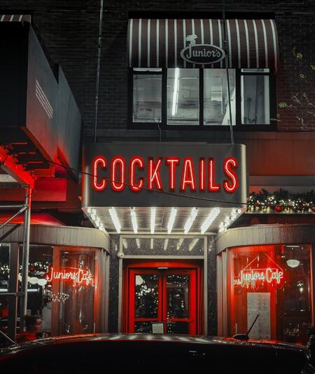 Коктейл Ред Хук (Red Hook)